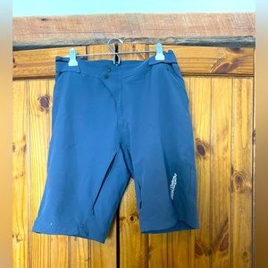 TROY LEE DESIGN RUCKUS SHORT SHELL SOLID GREY SIZE 36